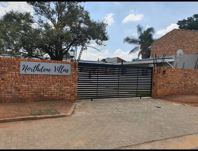 1 BEDROOM APARTMENT TO LET IN BRAKPAN CENTRAL